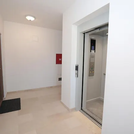 Dentalux 1 شقة بانيا لوكا