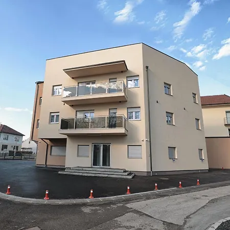 Dentalux 1 * بانيا لوكا